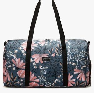 Jadyn B floral travel duffle bag